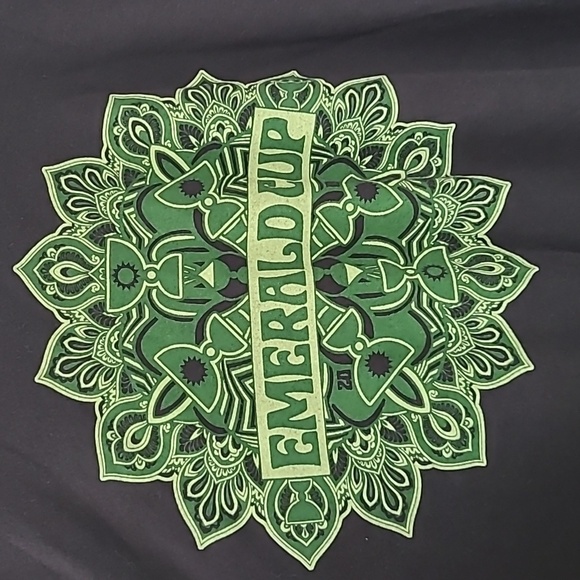 Hemp royal apparel t-shirt 🖤 - Picture 2 of 4